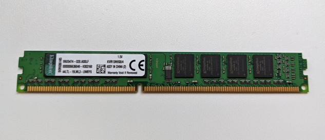 Kingston 4GB  KVR13N9S8/4 240Pin Low Profile DIMM DDR3, 1.5V, 1Rx8, non-ECC, CL9, PC3-10600, 1333MHz SKLADEM