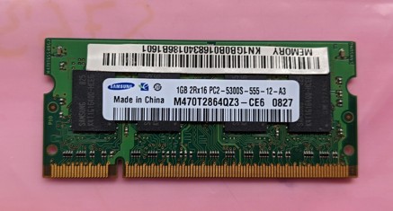 Samsung M470T2864QZ3-CE6 1GB DDR2 200-pin SO-DIMM PC2-5300 667MHz CL5 1.8V non-ECC SKLADEM