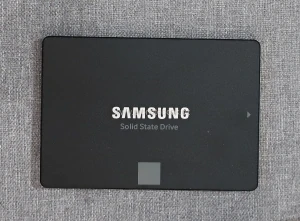 SAMSUNG 870 EVO 500GB 2,5" SATA III, V-NAND, MZ-77E2T0, MZ7L3500HBLU SKLADEM