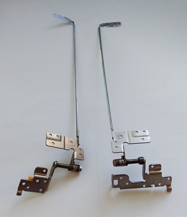 Lenovo B50-70 panty hinge vč. LCD závěsů AM14K000400, AM14K000300 L+P SKLADEM