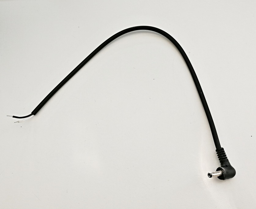 Power jack DC 3.5x1.35mm, 90° zahnutí 28cm nový