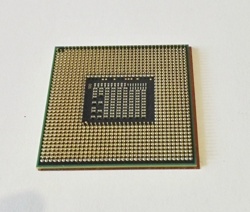 Intel Pentium B950 2.10GHz, FF8062700847901  SKLADEM