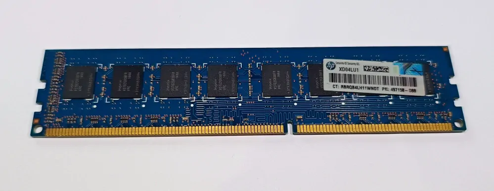 Hynix 4GB HMT351U6BFR8C-H9 240Pin DIMM DDR3, 1.5V, 2Rx8, non-ECC, CL9, PC3-10600, 1333MHz SKLADEM