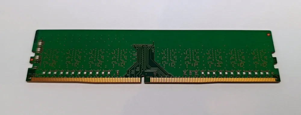 Hynix 4GB HMA451U6AFR8N-TF 288Pin DIMM DDR4, 1.2V, 1Rx8, non-ECC, CL15, PC4-17000, 2133MHz