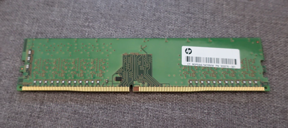 Kingston 8GB DDR4 2666MHz 9995702-E04.A00G UDIMM PC4-21300 Non-ECC 1Rx8 1.2V CL19 SKLADEM
